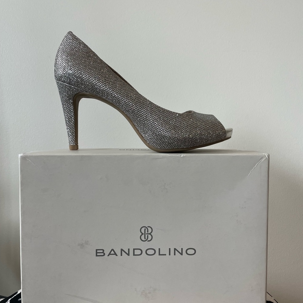 💰Price👇+5$ OFF- Champagne sparkle platform heels still in the box